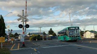 MAN 15.250 GB1076 on 130 Hornby at Parker Street Level Crossing in Islington.