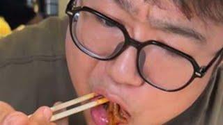 #好好吃饭大赛 今天去吃一个川式烧烤，太多新奇的东西没见过！#围满停车场烧烤 #西安烧烤 #吃喝玩乐南方图鉴 #特色烧烤推荐