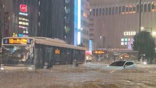 Tragedy in Tokyo tonight! Millions of cubic gallons of water turned highway into rivers in Hachioji