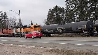 After Switching LP Tanker Cars In Pembine, This SD-9 Leads A Heavy Train South! #trains #trainhorn