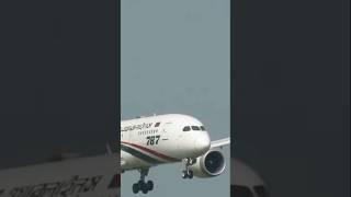 #boeing787dreamliner #landing in #airport #airplane #viral #plane #বিমান