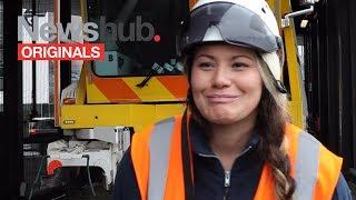 The majestic movements of Auckland Harbour Bridge's barrier machine | Newshub