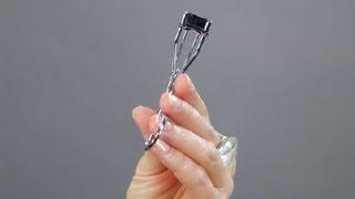 How to Use an Eyelash Curler : Makeup Tool Guides