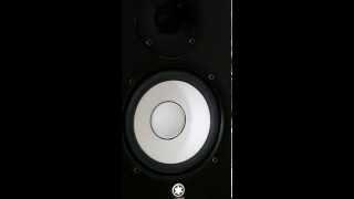 Audio test HS50M Yamaha Studio Monitor speakers