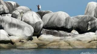 Enjoy the view of Tanjung Tinggi beach, which is located in Sijuk, Belitung, Bangka Belitung