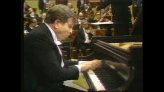 Emil Gilels - Tchaikovsky: Piano Concerto No.1 - Symphony Orchestra - Alfred Wallenstein (1969)