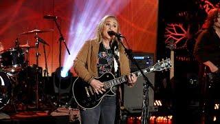 Melissa Etheridge's Performance Got the Crowd 'Shaking'