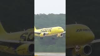 w spirit landing #aviation #planes #a320 #spiritairlines