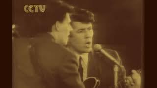 The Searchers - Don't Throw Your Love Away (Stereo Music Video)