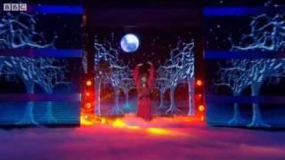 Noel Fielding does "Wuthering Heights" - Let's Dance for Comic Relief 2011 Final - BBC