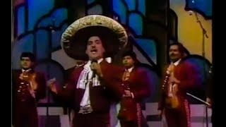 JULIO RAMOS CANTA "MI AMIGO EL TORDILLO" DE PEPE ALBARRÁN CON EL MARIACHI 2000.