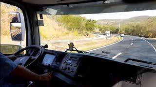 Carreta sem freio, descendo a serra em Minas Gerais  carregado sem freio na carreta.