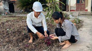 The kind engineer (CEO) had a happy day with his single mother. Huyen was happy and touched.