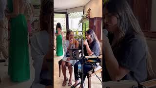 Rebeca Andrade canta no casamento de Jade Barbosa