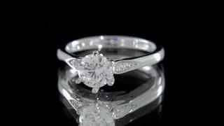 PR1017   Six claw round cut diamond engagement ring