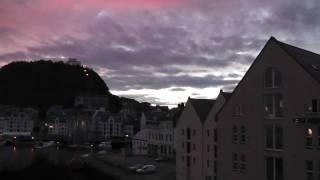 Morgens in Alesund Ekornes Stressles Reise