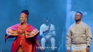 Bella Kombo Ft Henrick Mruma - Ni Shangwe (Official Live Video)