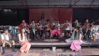 Chapei Dang Weng performed by Chapei Amatak Band