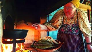 RUSSIAN NORTH. How people live. Kitchen of the one of Russian the most beautiful villages