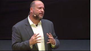 Happiness is here and now | Clóvis de Barros Filho | TEDxSãoPaulo