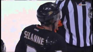 Blair Jones slashes Teemu Selanne in the face