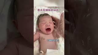 打小就会撒娇的宝宝！咨询VX同号：186-2065-2053和医生聊聊更多生子资讯。#shorts #试管价格 #试管过程 #试管婴儿