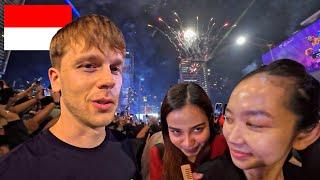 My First New Year’s Eve in Jakarta, Indonesia  (Crazy Fireworks!)