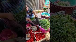 Is this the new spinach?  #mayanfood #travel #foodismedicine #leafygreens #guatemala