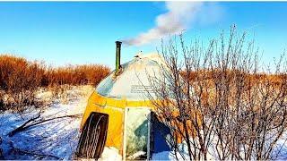 Рыбалка в теплой Юрте в сильный мороз.