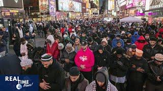 Muslims in New York perform Tarawih prayers at Times Square