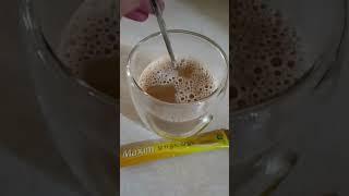 trying maxim gold Korean instant coffee #koreancoffee #instantcoffee #maxim #shorts