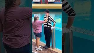 Rob the mime SeaWorld Orlando | mime SeaWorld #robthemime #disney #mimeshow #seaworldorlando #funny