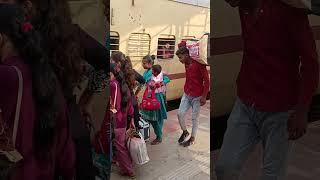 #shilpi#raj#song#shortvideo #trainvideo #railwaystation #jehanabad #whatsappstatus