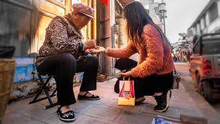 Chinese Fortune Telling - Our futures prescribed in Jianchuan's ancient Fortune Teller Street