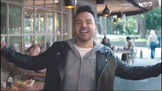 Metro by T-Mobile Commercial (2022) Featuring Luis Fonsi