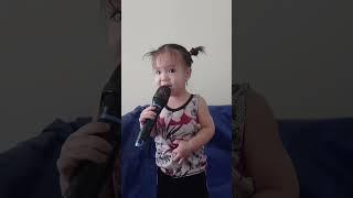 Em Gạo tập hát Ba Thương Con. .#baby #kids #kidsvideo #trending #cute #trendingshorts