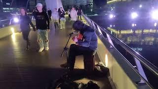 Artista Callejero en Puerto Madero Argentina