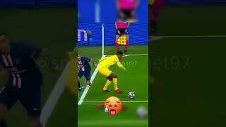 Best dribbler in history #football #soccer #sports #footballdribbling #dribbling