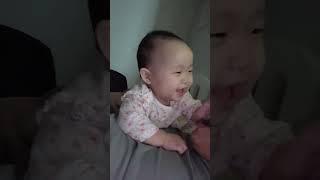 잠안자고 깔깔거리는 아기 #늦둥이 #귀여운아기 #막내딸 #baby #8개월아기 #아기 #cute #육아 #감사한하루