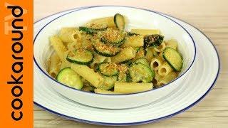 Pasta briciole e zucchine