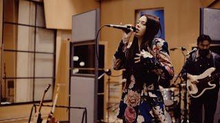 Courtney Hadwin - THAT GIRL DON'T LIVE HERE (Live At Metropolis Studios)