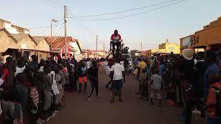 Tororo kids acrobatics family