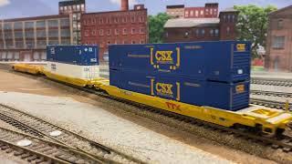 Atlas 9084 Leads HO Scale Intermodal Train at Wayneborough Model Train Club