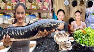 I Buy And Cook The Giant Snakehead Fish With My Sister