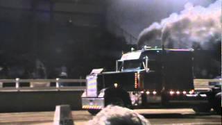 Joe Artz pulling his Freightliner at Lawarence County Fair (last class)