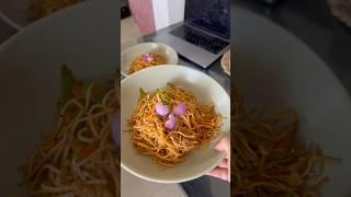 Ekdum street style CHOWMEIN for Lunch #shorts #youtubeshorts