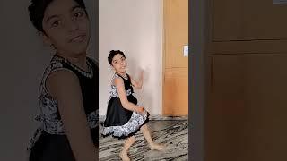 Sonia gupta #Hoga tumse pyara Kaun song#viralvideo #viral # Dance # Status# Kids dance video