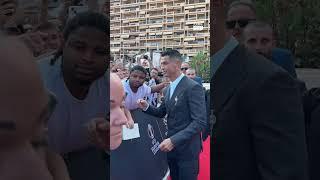 Cristiano Ronaldo signed autographs before receiving the recognition as the all-time top scorer 