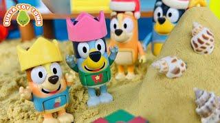 Bluey's Beach Christmas | Bluey Pretend Play Stories