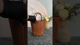 Original design handmade leather tote bag,  gold brown color suitable for all seasons, do you like?